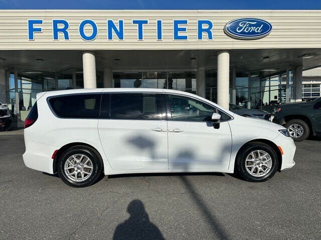 2023 CHRYSLER Pacifica