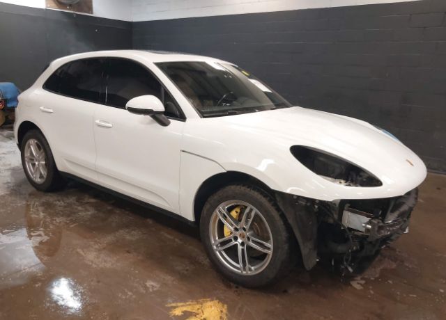 2020 PORSCHE Macan