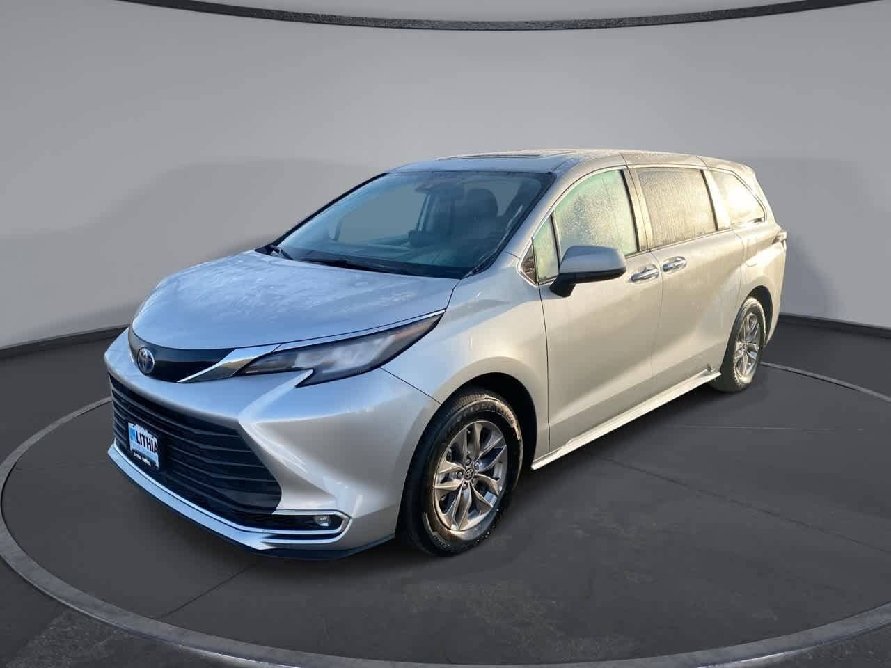 2023 TOYOTA Sienna