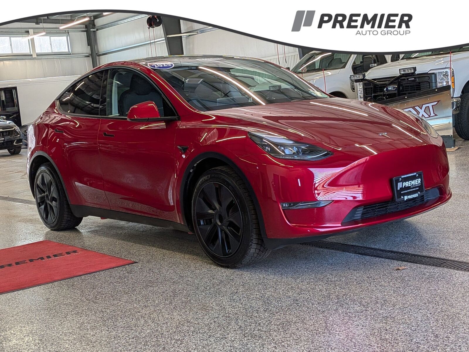 2025 TESLA Model Y
