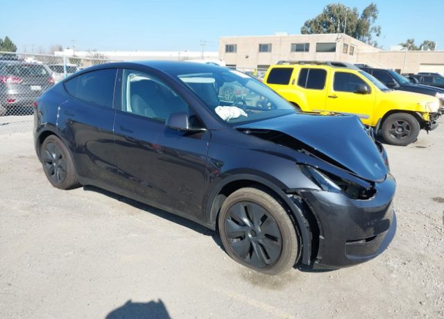 2025 TESLA Model Y