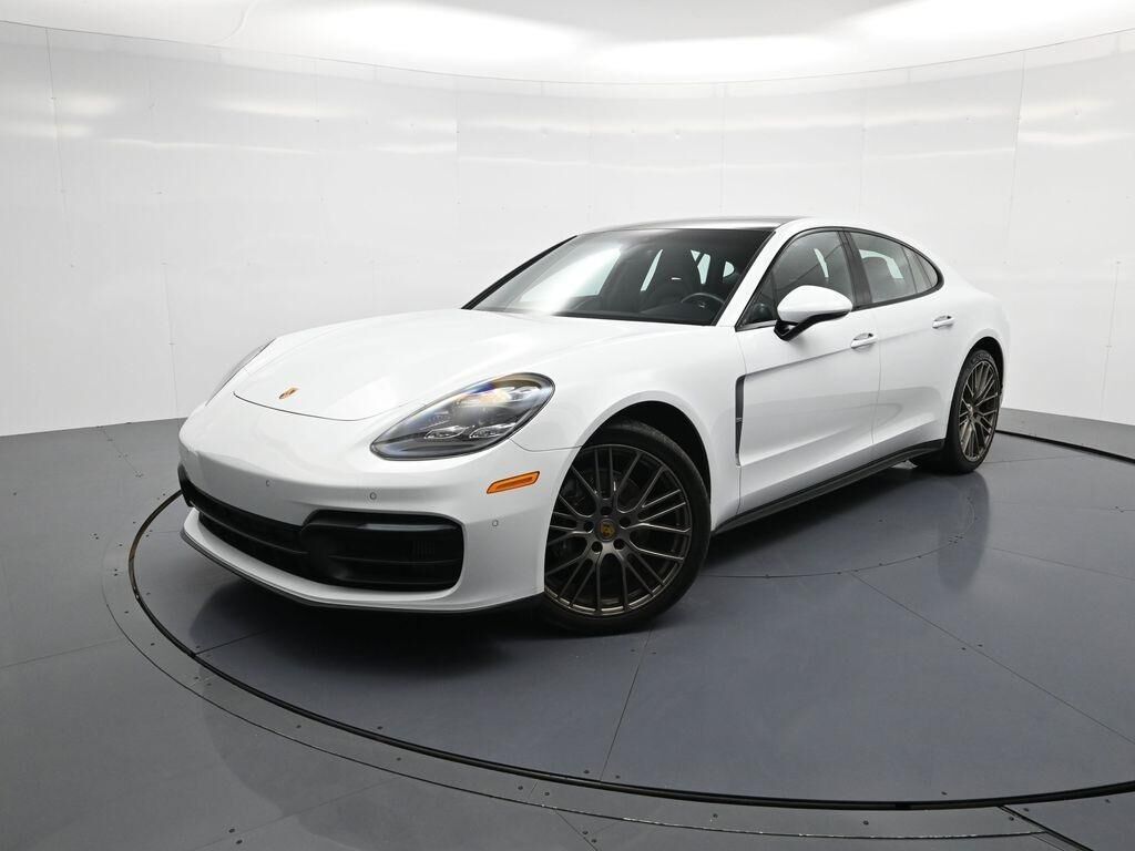 2022 PORSCHE Panamera
