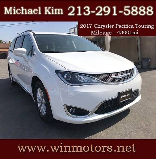 2017 CHRYSLER Pacifica