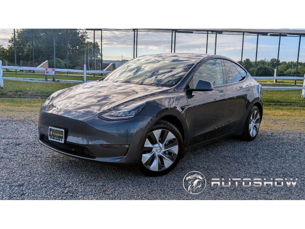 2021 TESLA Model Y