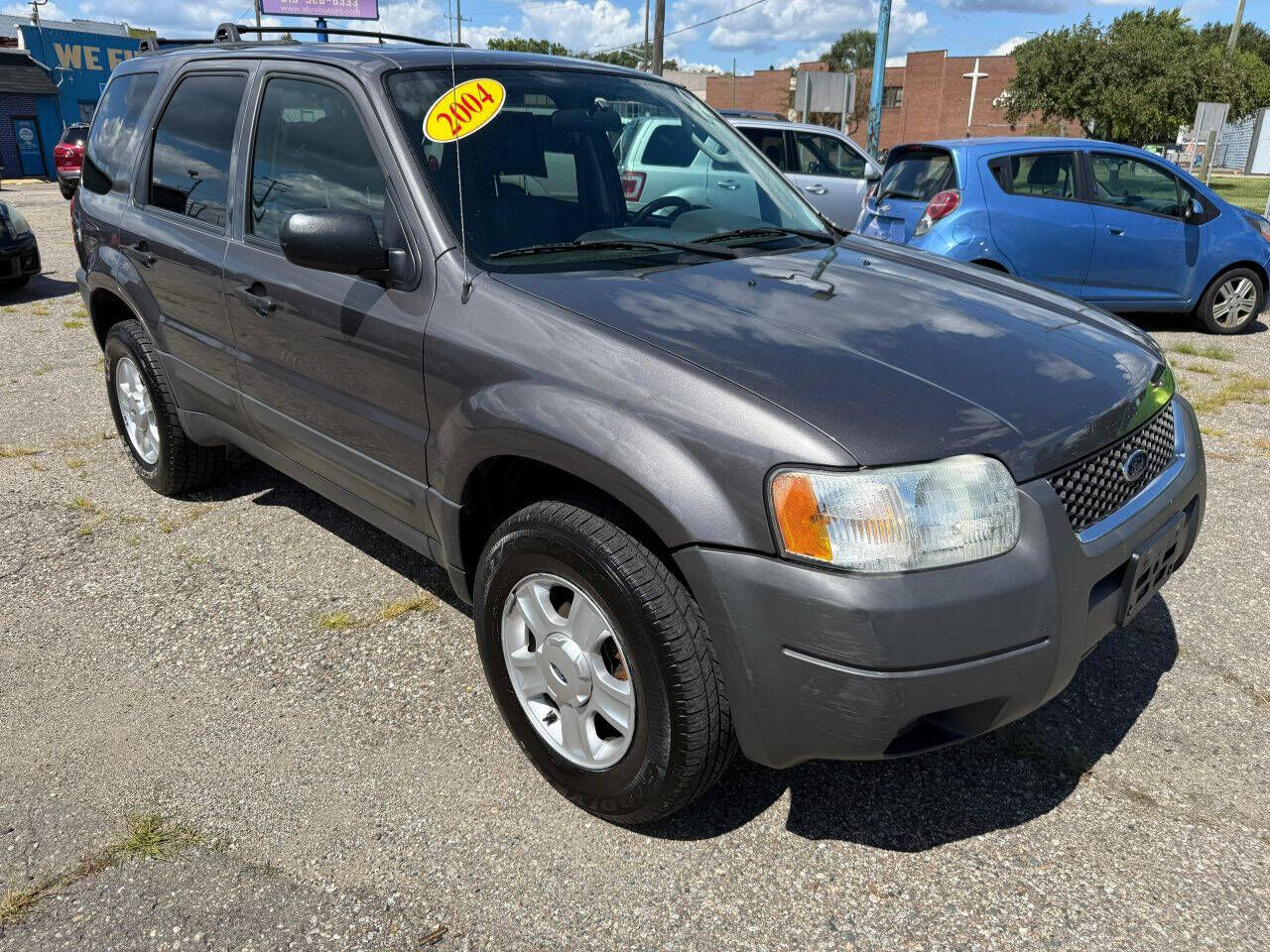 2004 FORD Escape