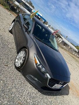 2017 MAZDA Mazda3