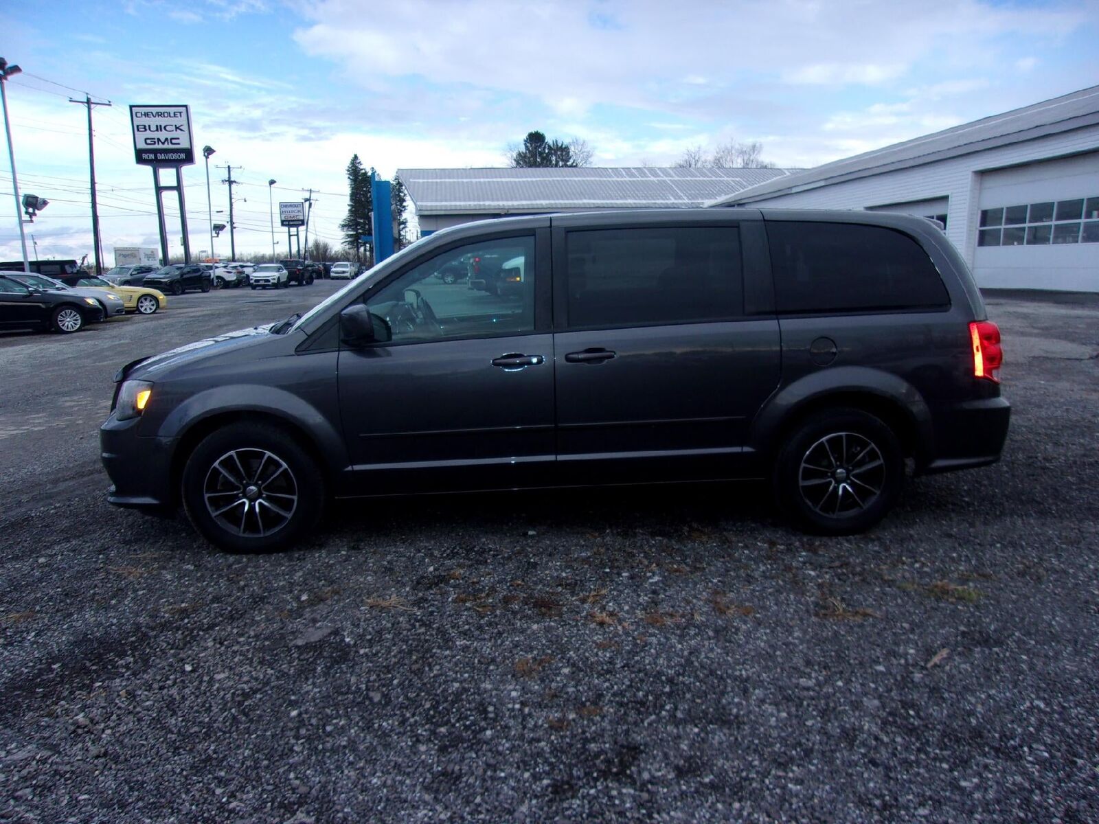2017 DODGE Grand Caravan