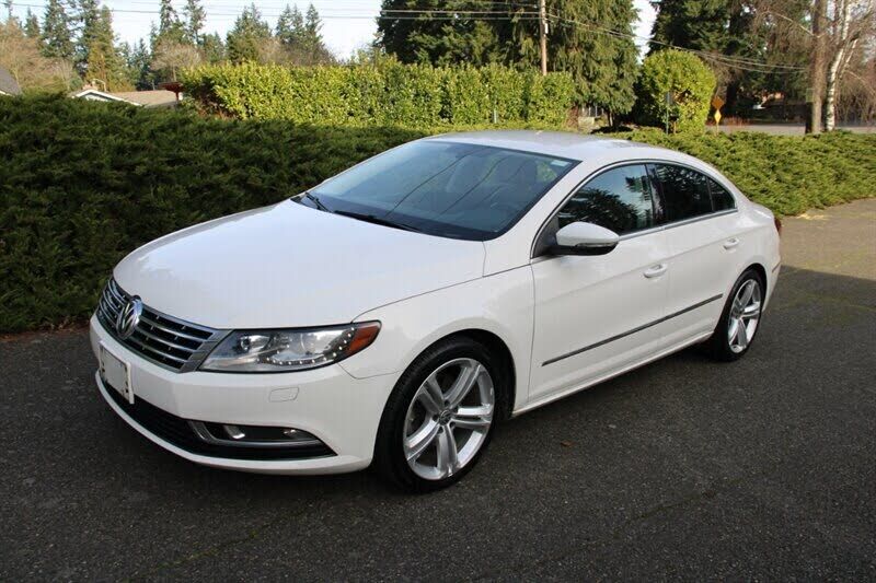 2013 VOLKSWAGEN Passat