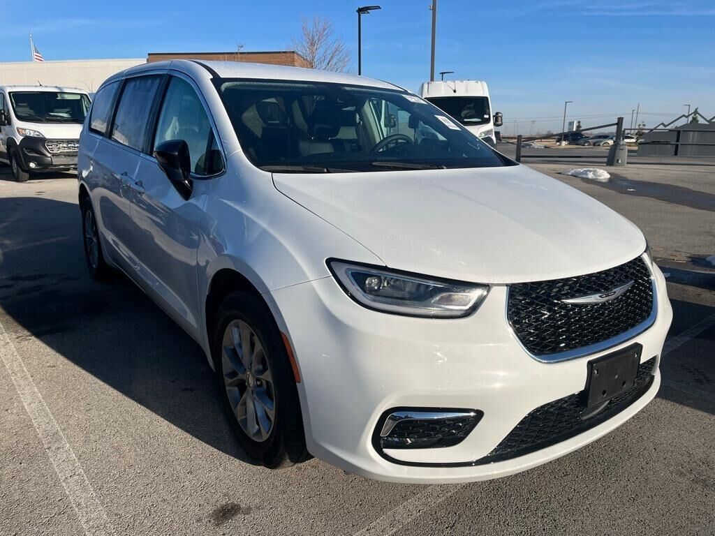 2024 CHRYSLER Pacifica