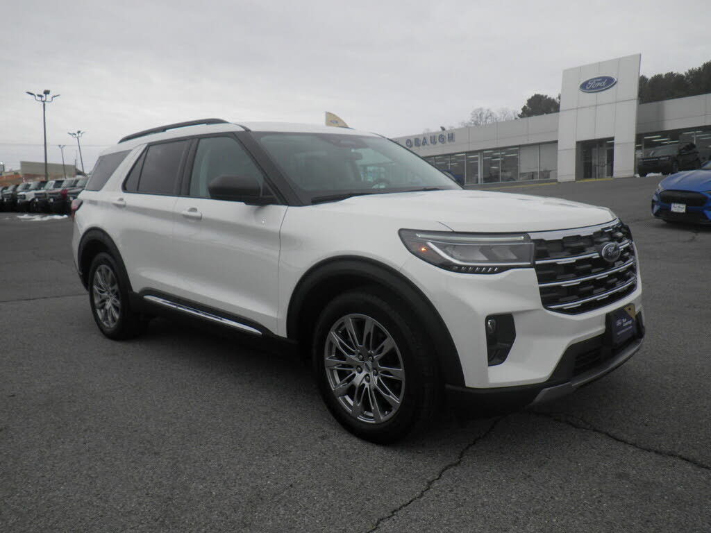 2025 FORD Explorer