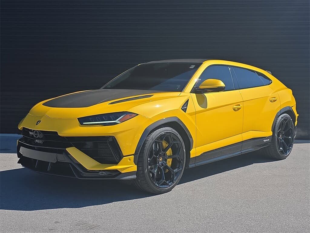 2023 LAMBORGHINI URUS