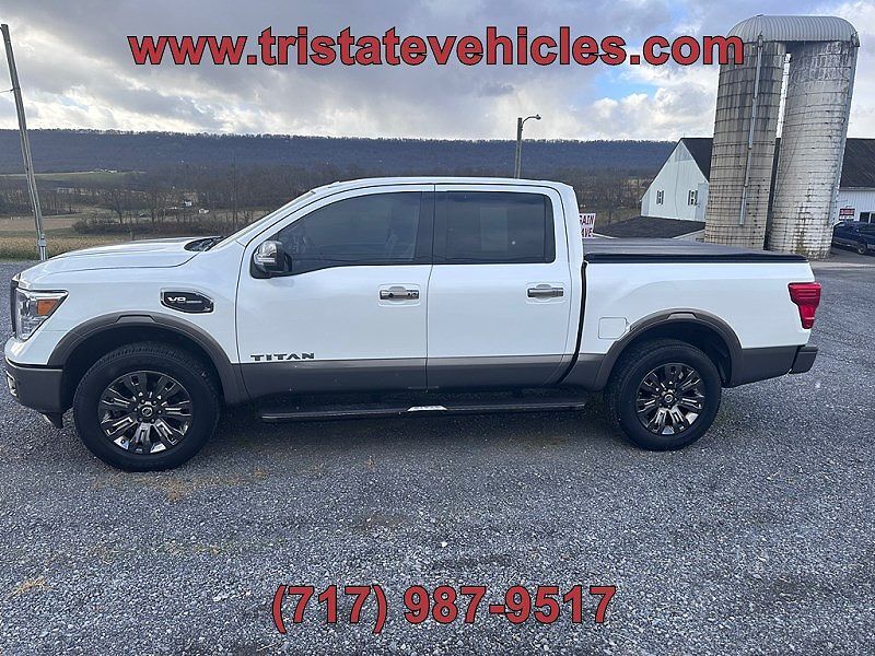 2017 NISSAN Titan
