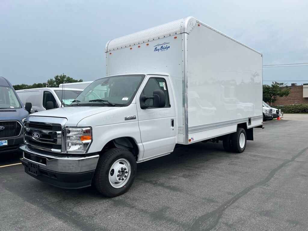 2026 FORD E-450