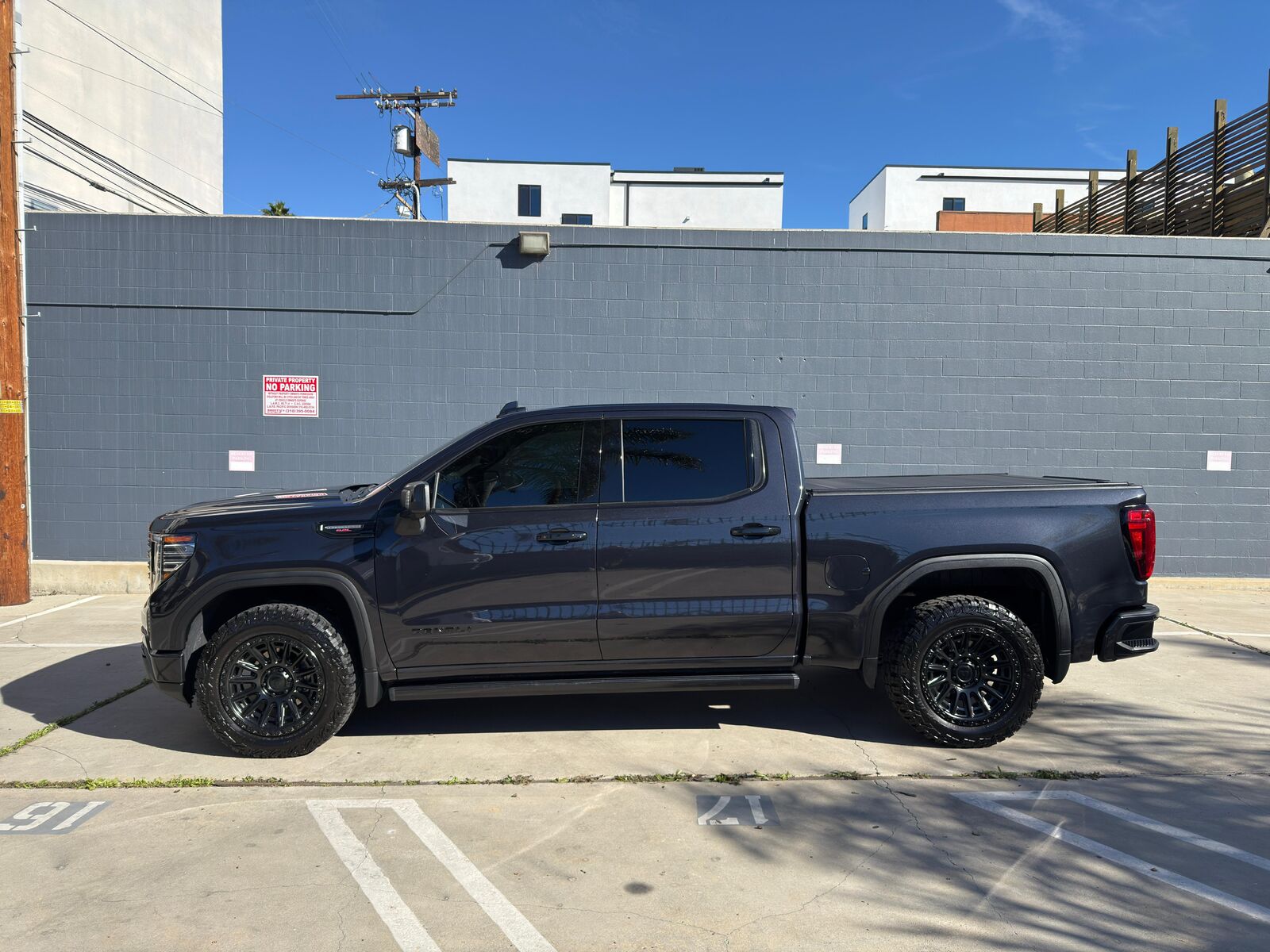 2023 GMC Sierra