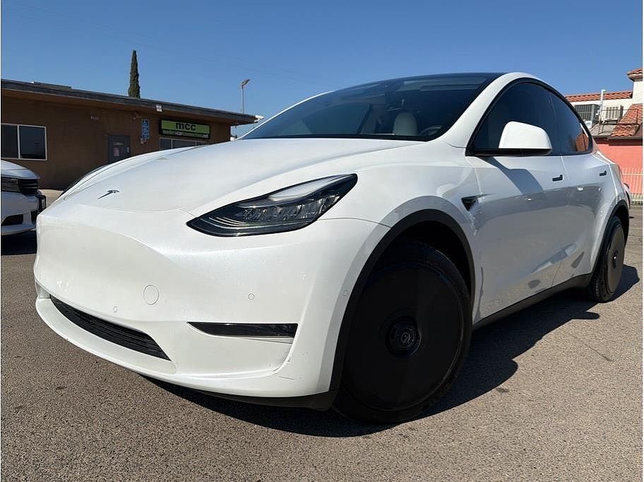 2021 TESLA Model Y
