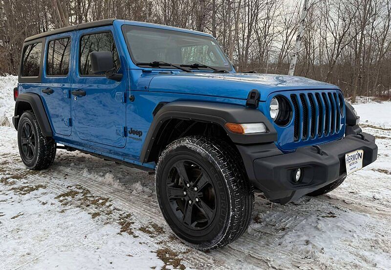2022 JEEP Wrangler