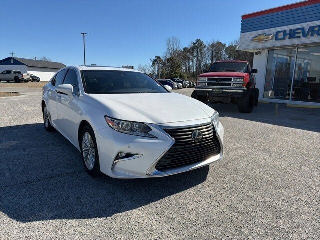 2016 LEXUS ES