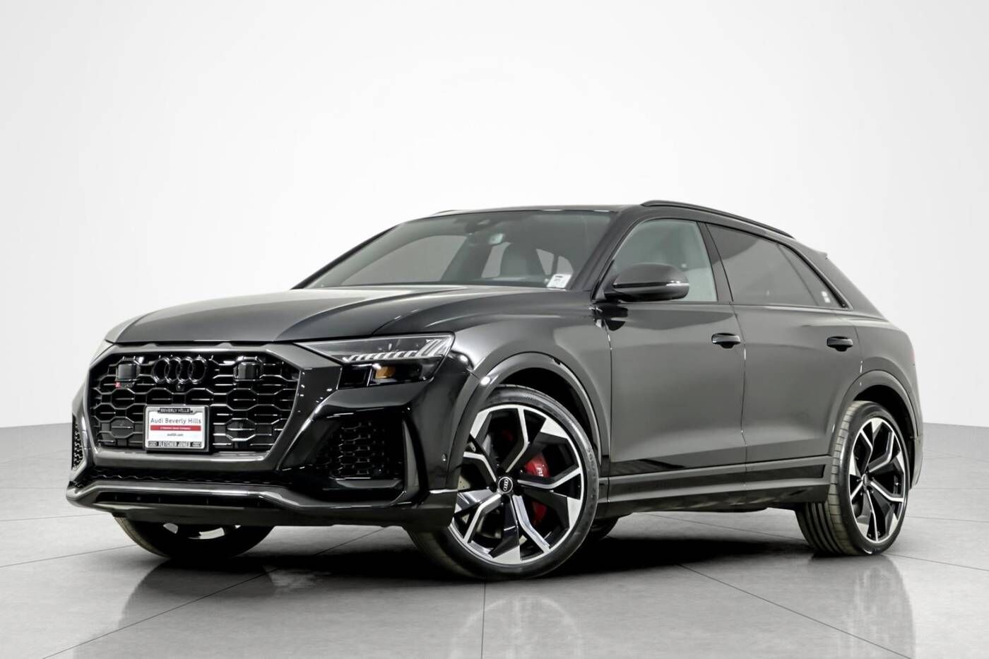 2023 AUDI RS Q8