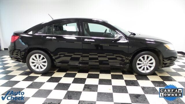 2014 CHRYSLER 200