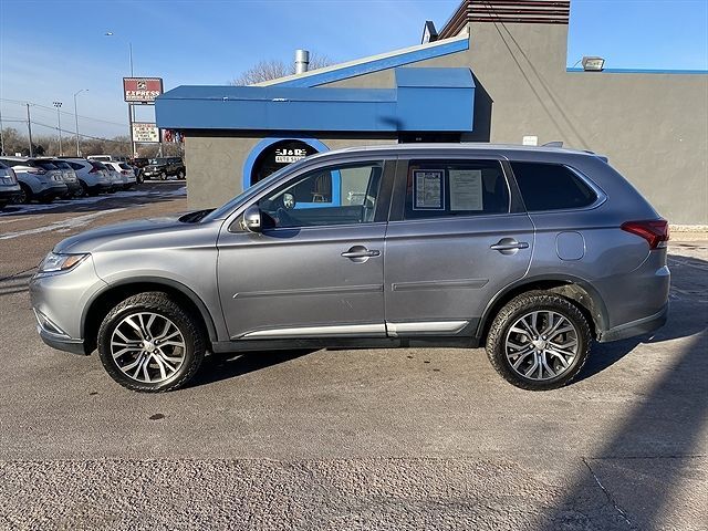 2017 MITSUBISHI Outlander