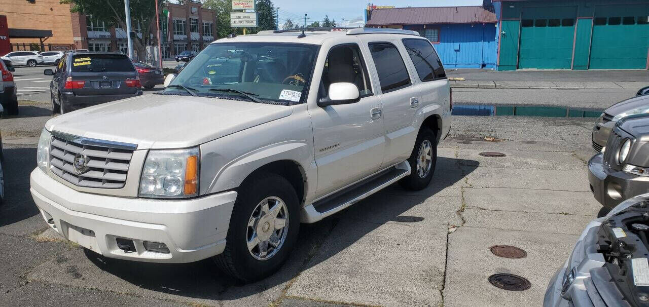 2004 CADILLAC Escalade