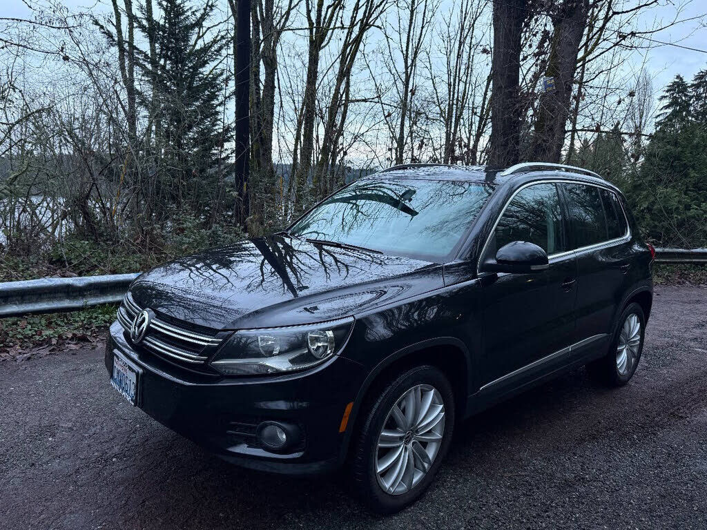 2012 VOLKSWAGEN Tiguan