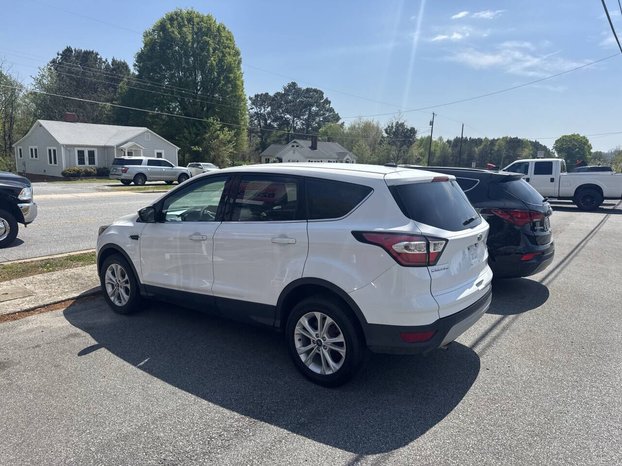 2017 FORD Escape
