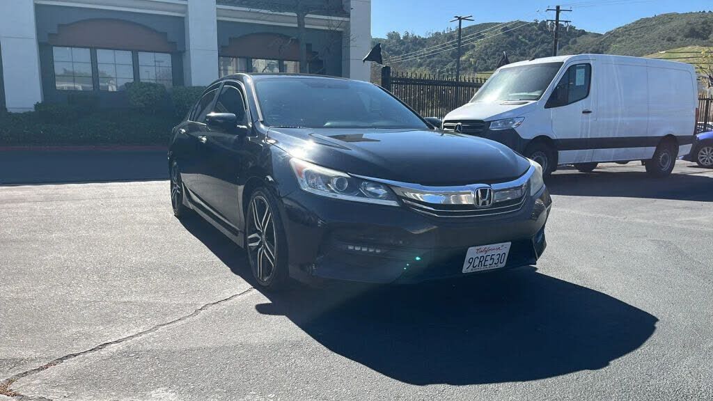 2017 HONDA Accord