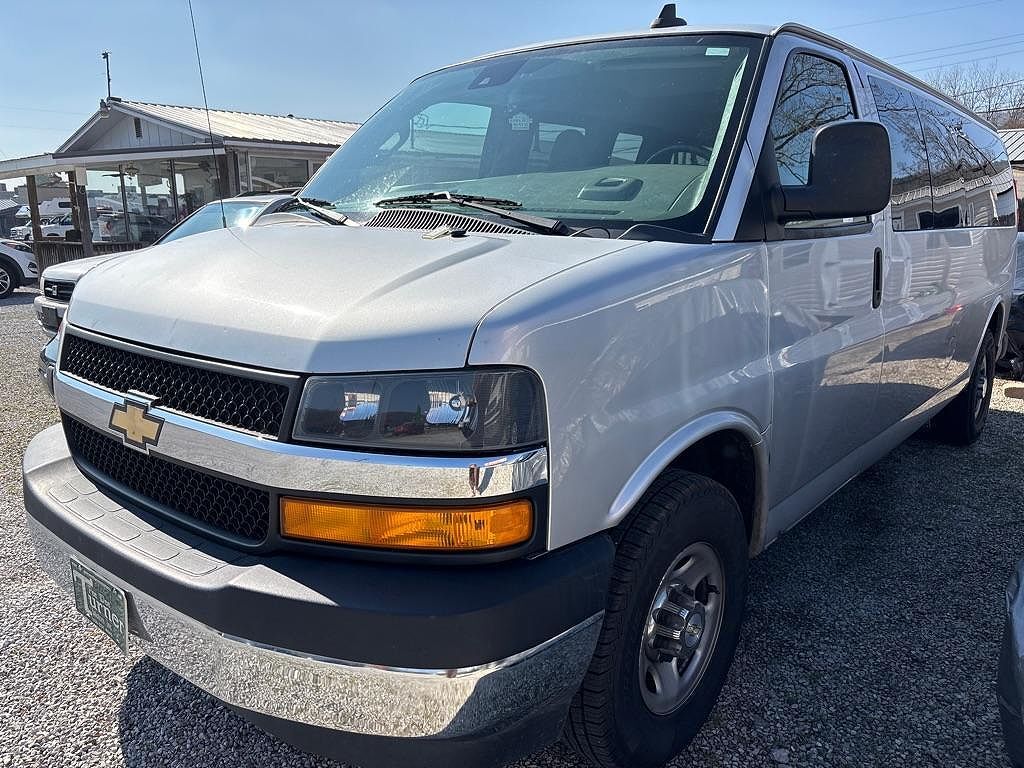 2020 CHEVROLET Express