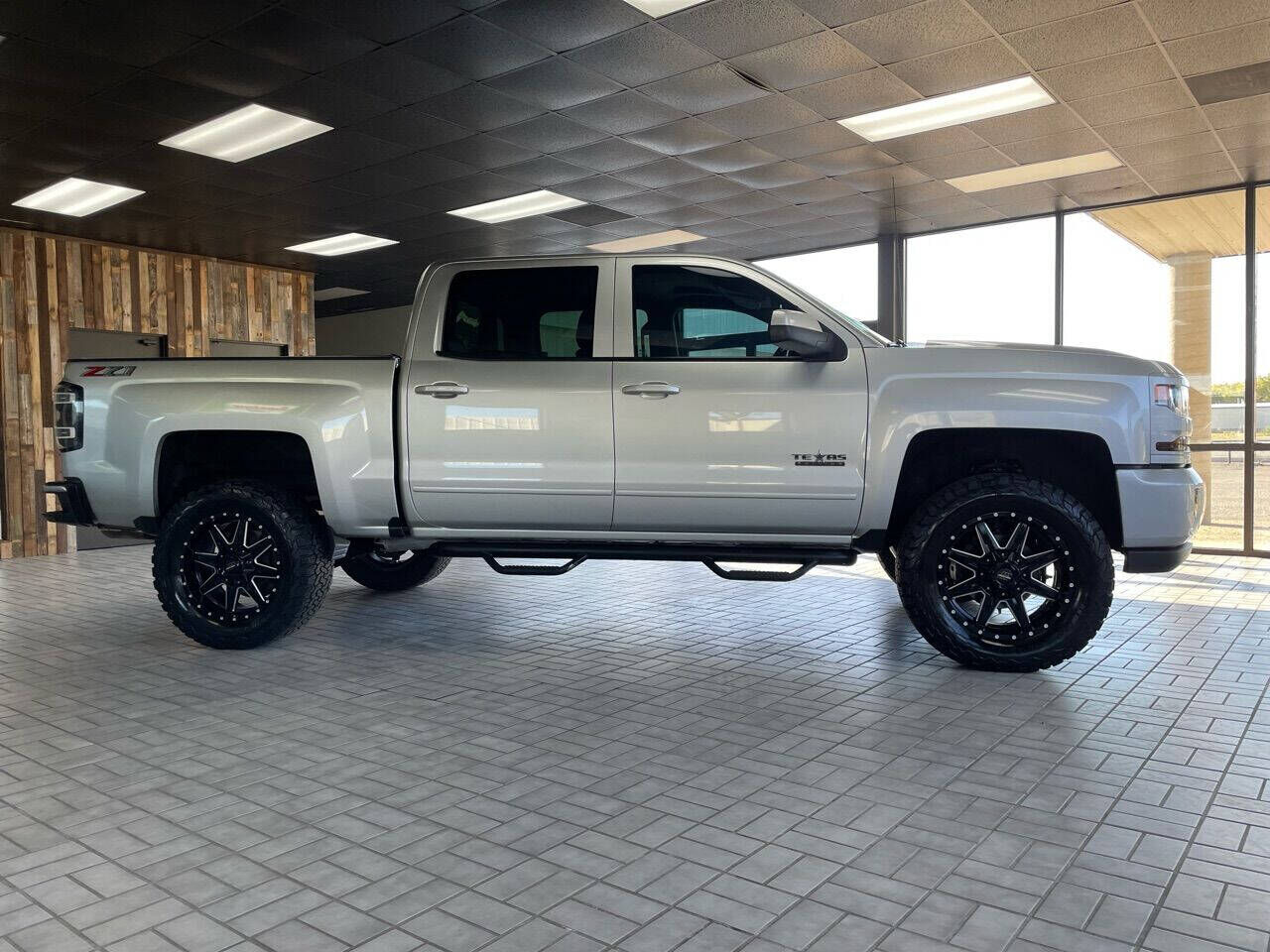 2018 CHEVROLET Silverado