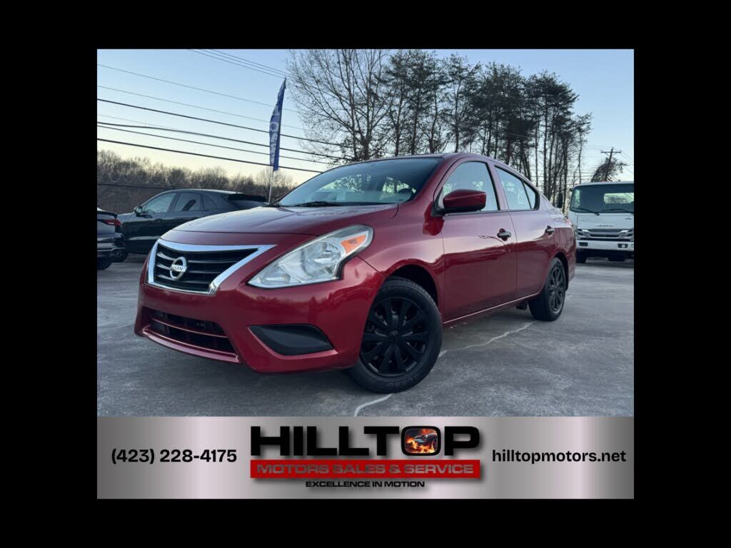 2017 NISSAN Versa