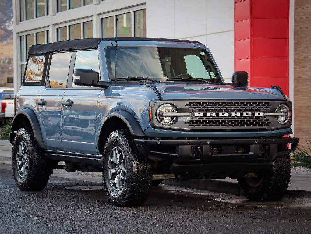 2024 FORD Bronco