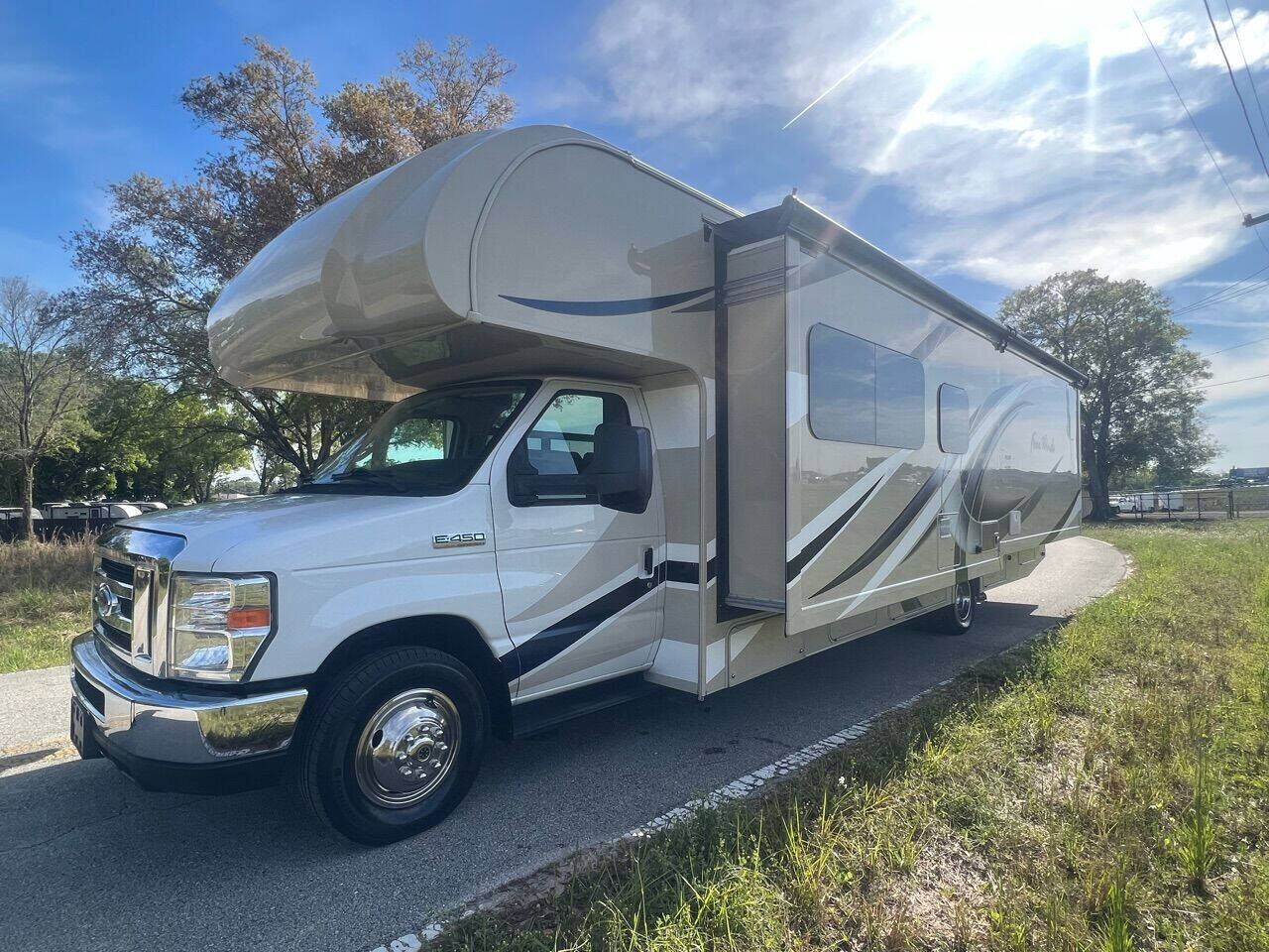 2017 FORD E-450