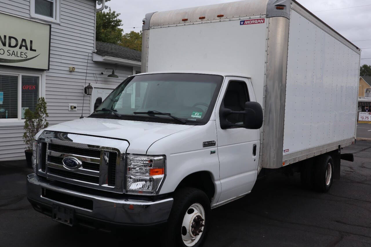2016 FORD E-350
