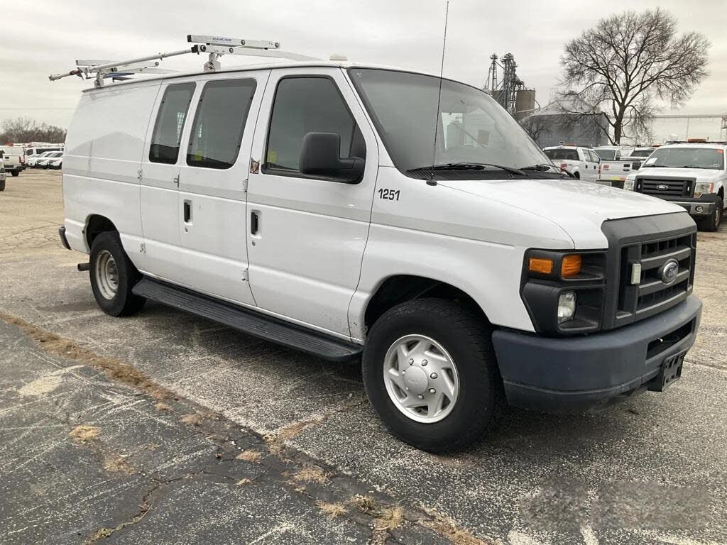 2013 FORD E-250