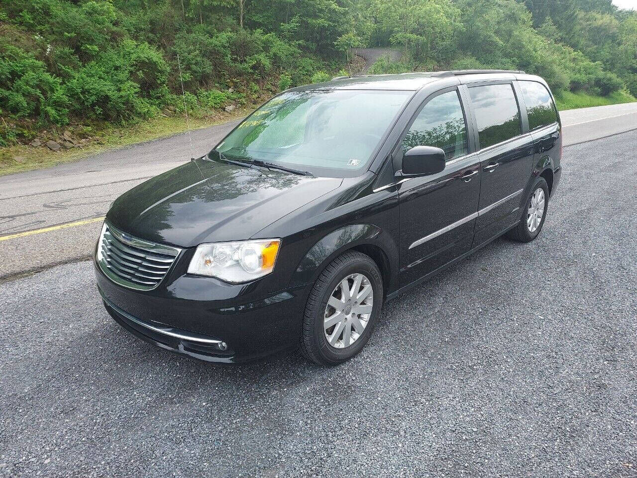 2016 CHRYSLER Town and Country