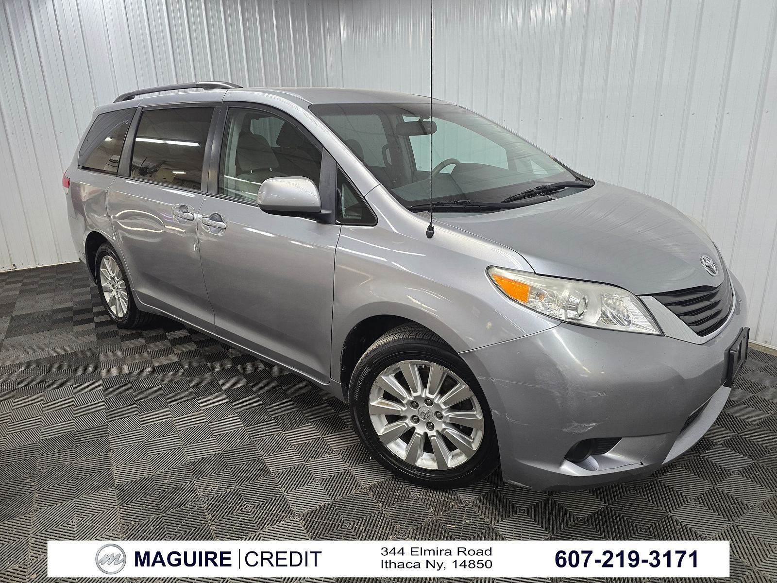 2014 TOYOTA Sienna