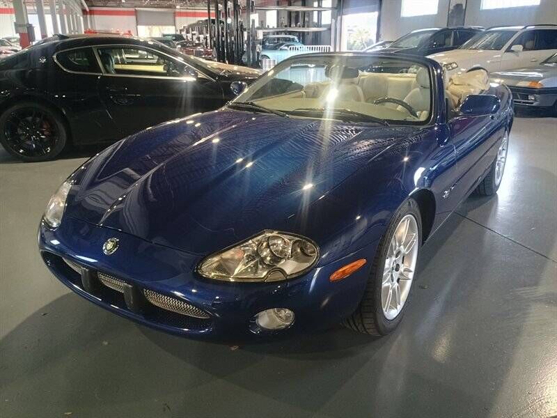 Jaguar XK8