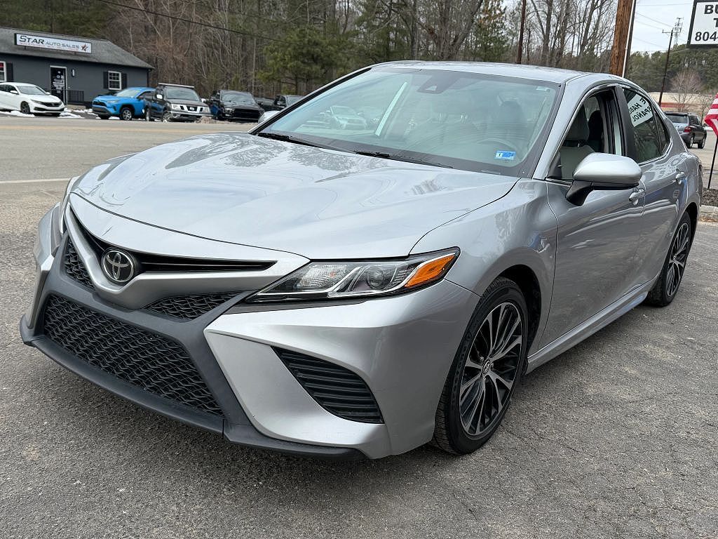 2019 TOYOTA Camry