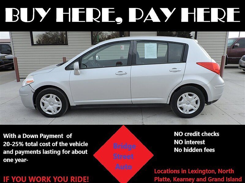 2011 NISSAN Versa