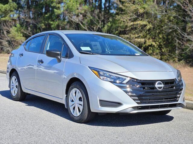 2025 NISSAN Versa