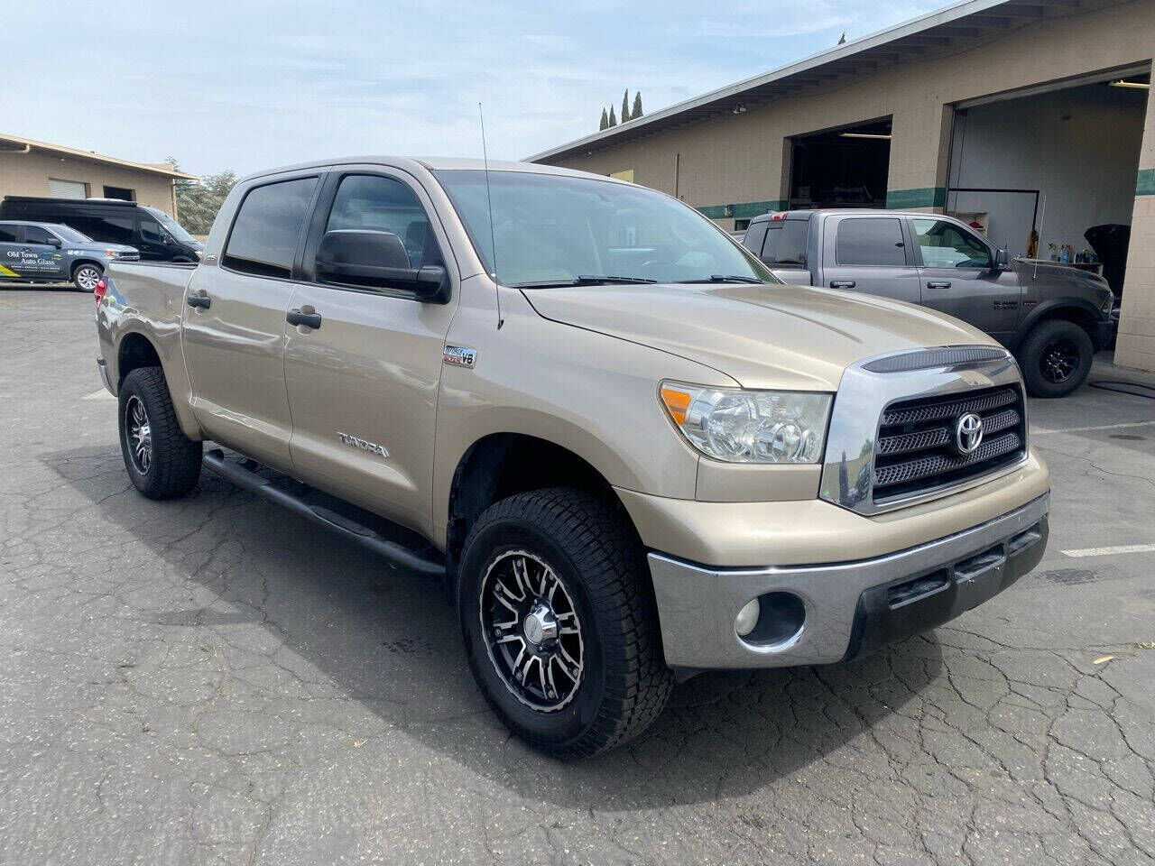 2008 TOYOTA Tundra