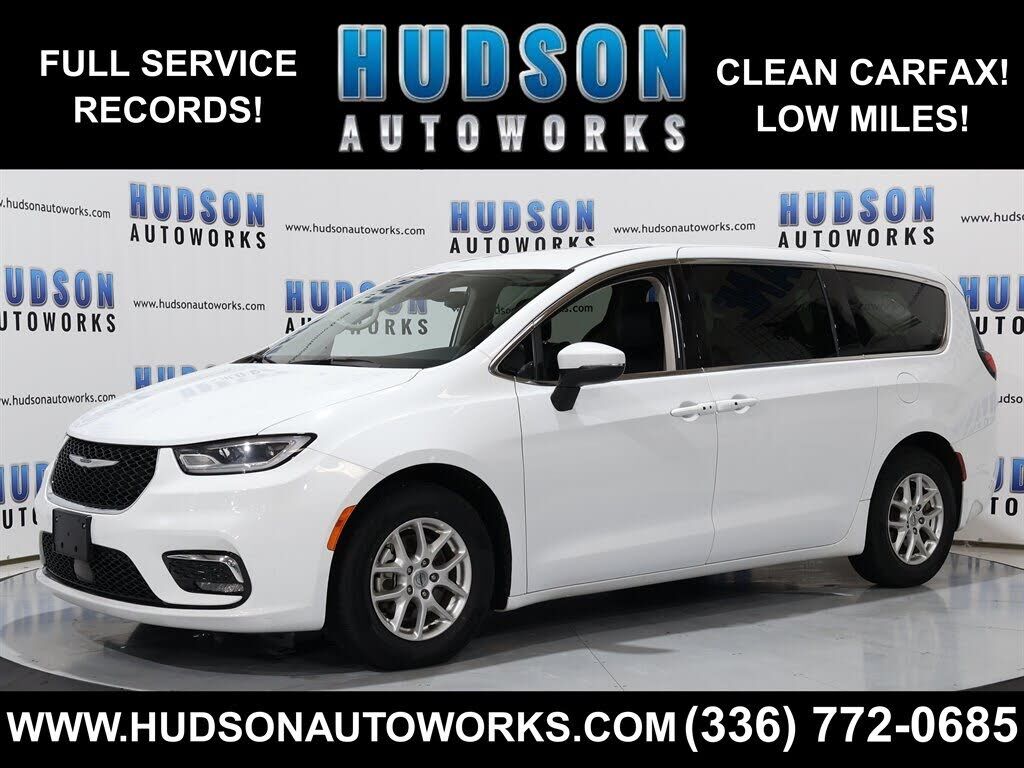 2023 CHRYSLER Pacifica