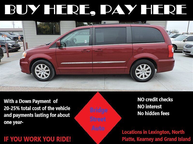 2014 CHRYSLER Town and Country