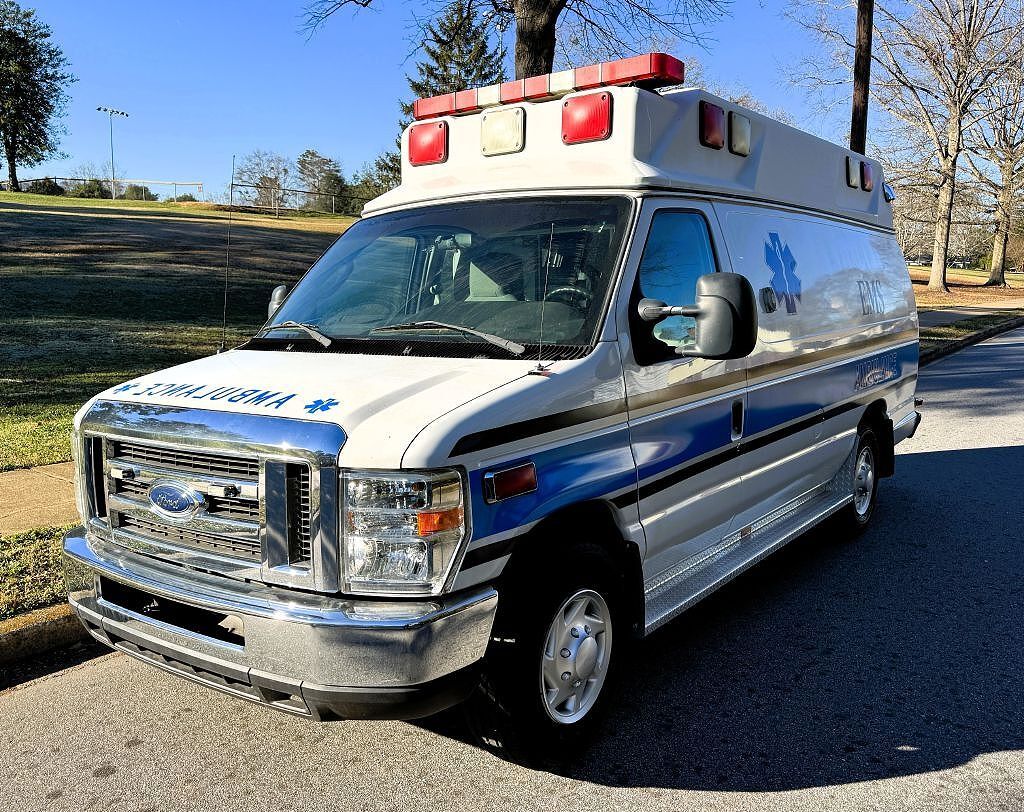 2009 FORD E-350