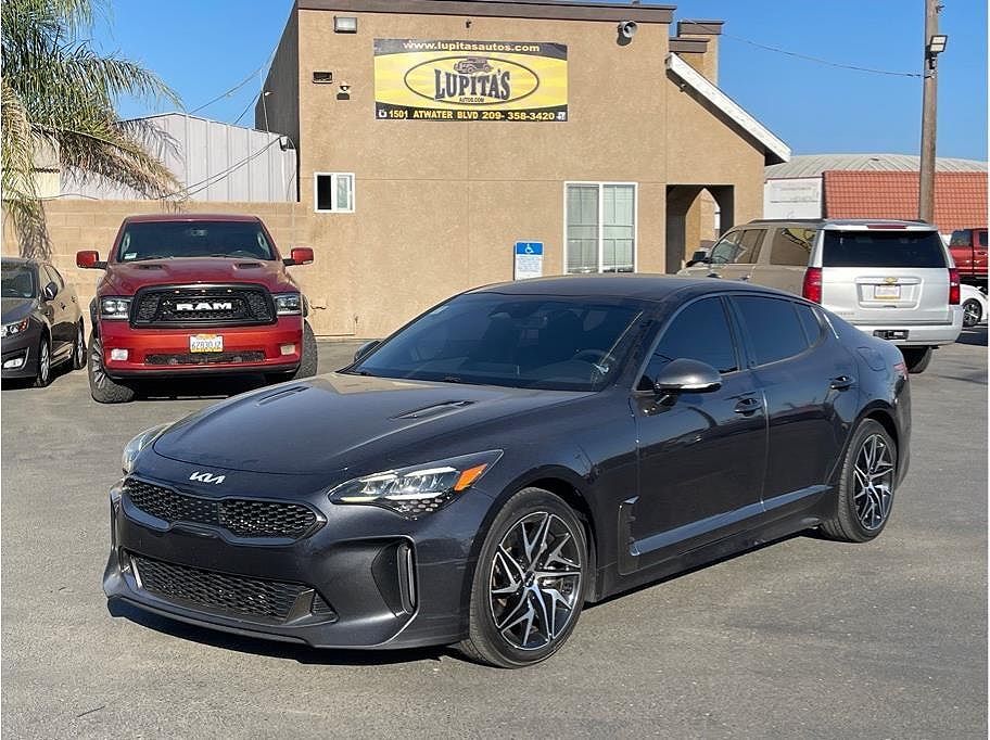 2022 KIA Stinger