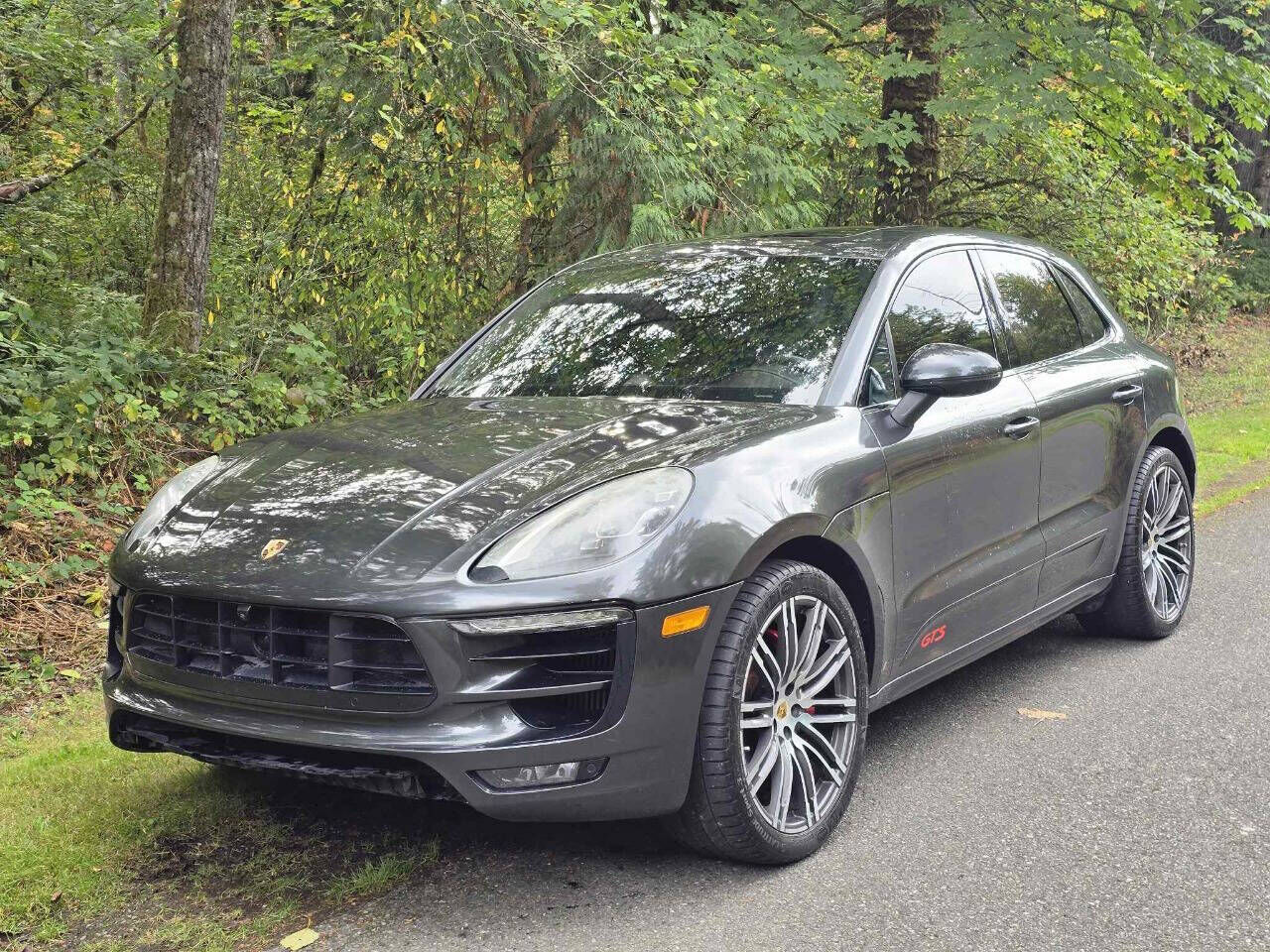 2017 PORSCHE Macan