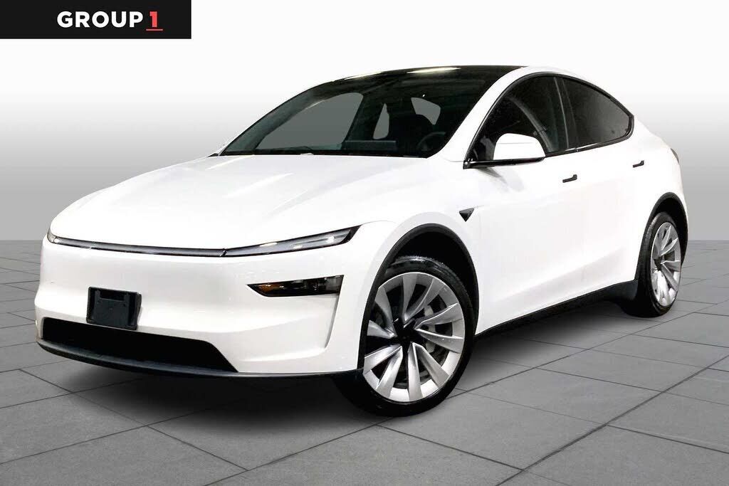 2026 TESLA Model Y