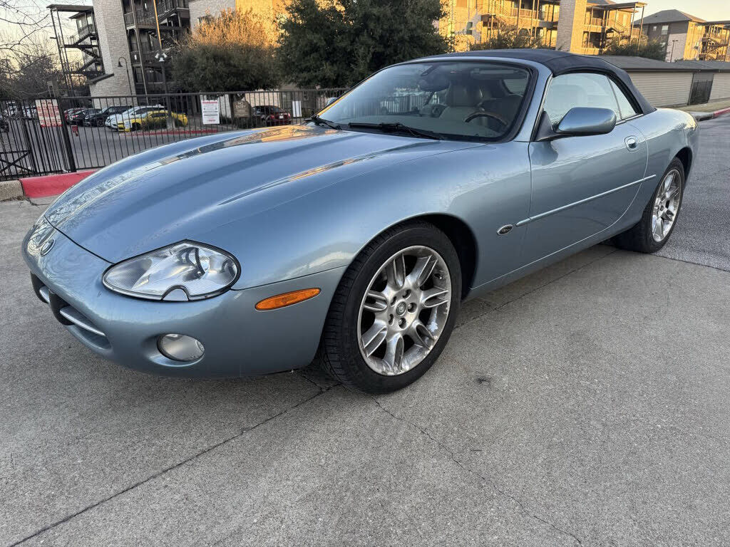 2002 JAGUAR XK8