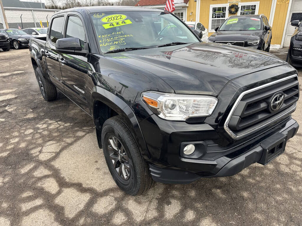 2022 TOYOTA Tacoma